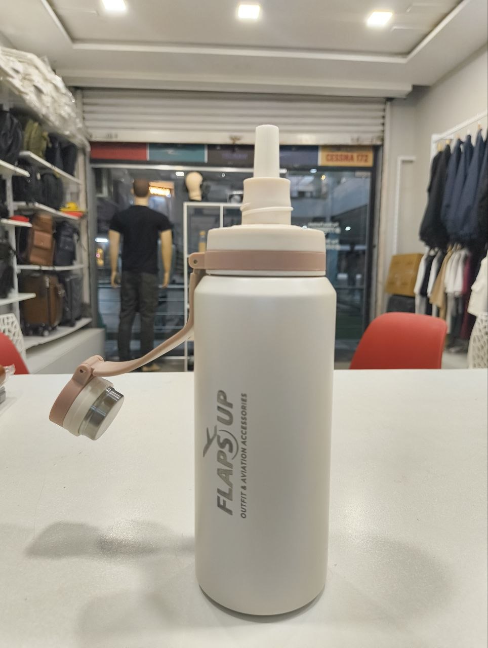 Flaps Up quality sipper bottle