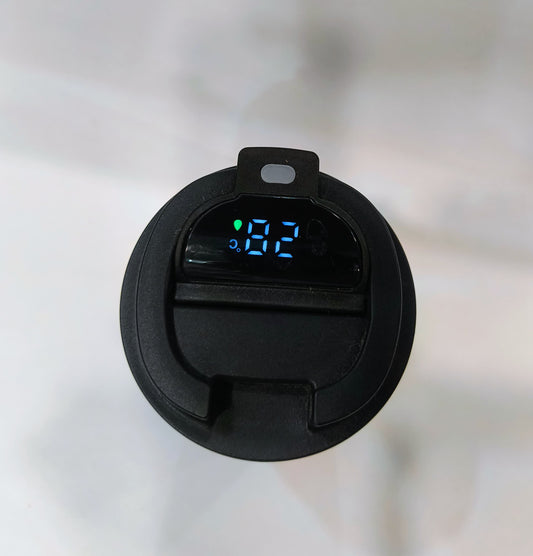 Smart Thermal Cup with LED Temperature Display – Premium Travel Mug