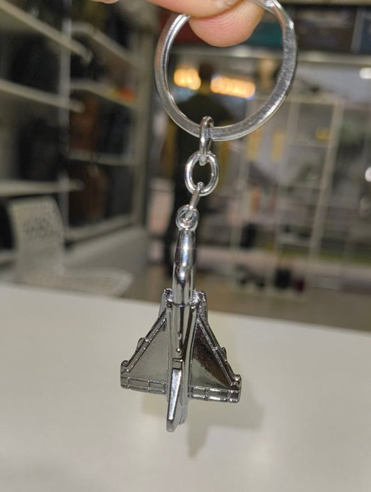 Jet Fighter Metal Keychain – Premium Aviation Accessory