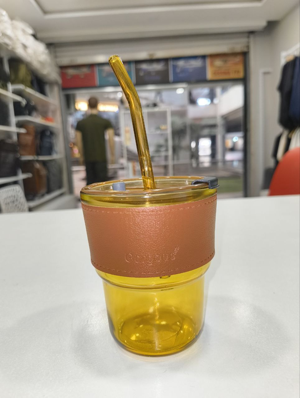 Gorgeous Slub Glass Cup – Double-Walled with Leather Grip & Spill-Resistant Lid