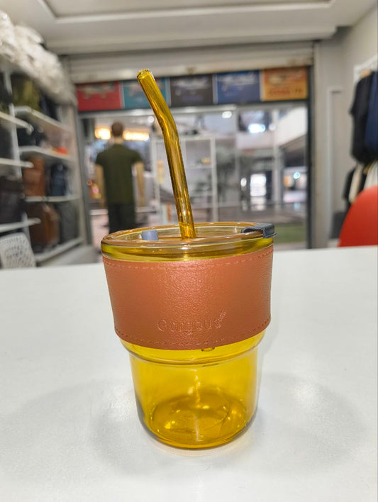 Gorgeous Luxe Slub Glass Cup – Double-Walled with Leather Grip & Spill-Resistant Lid