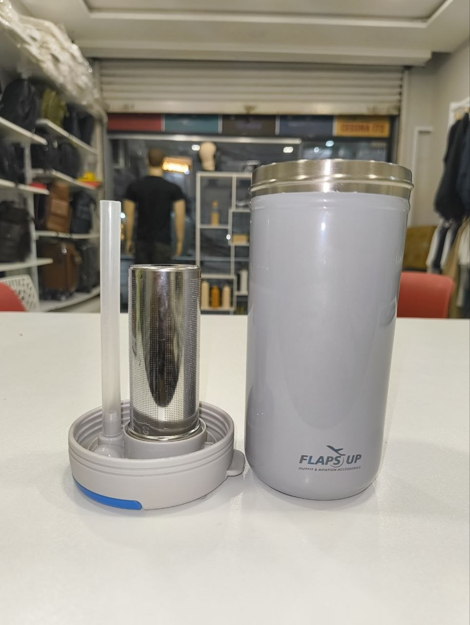 FLAPS UP sipper cup 002